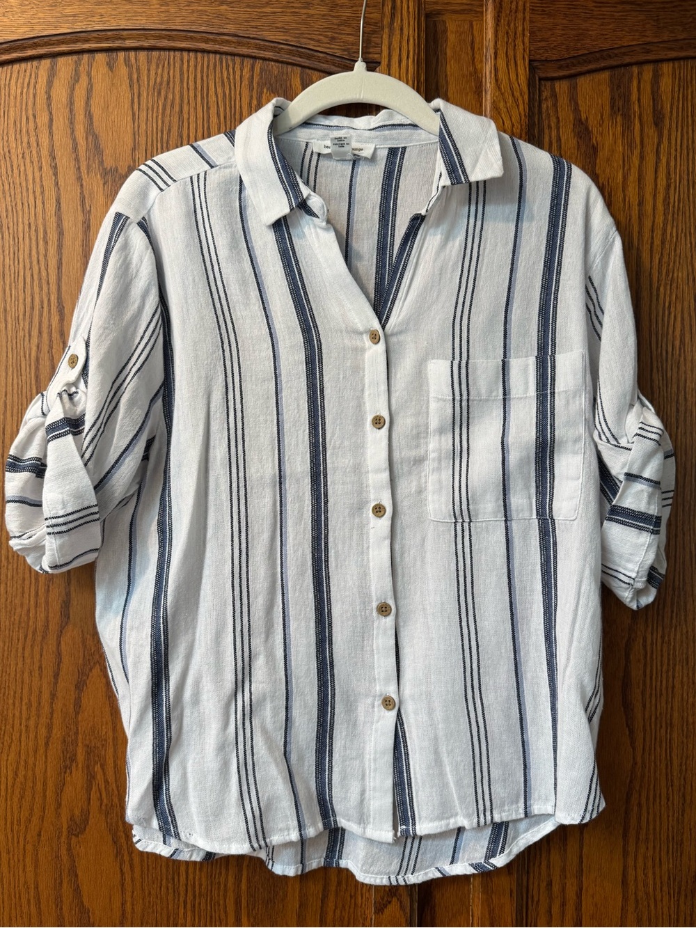beachlunchlounge White Gauzy Top with Navy Stripes, size S